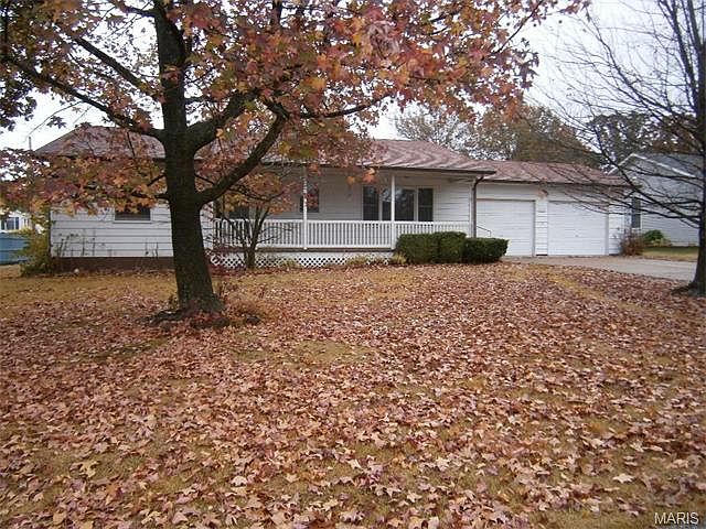 1st image of 830 Karen Ann Dr