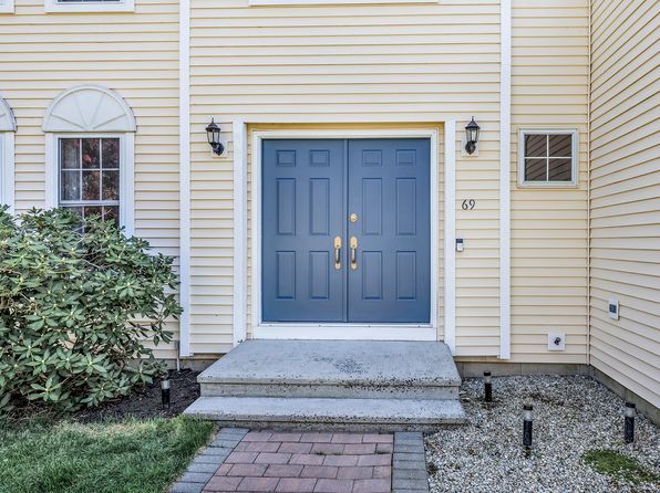69 Juniper Dr, Milford, CT 06461