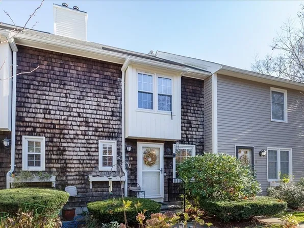 16 Bar Link Way, Swampscott, MA 01907