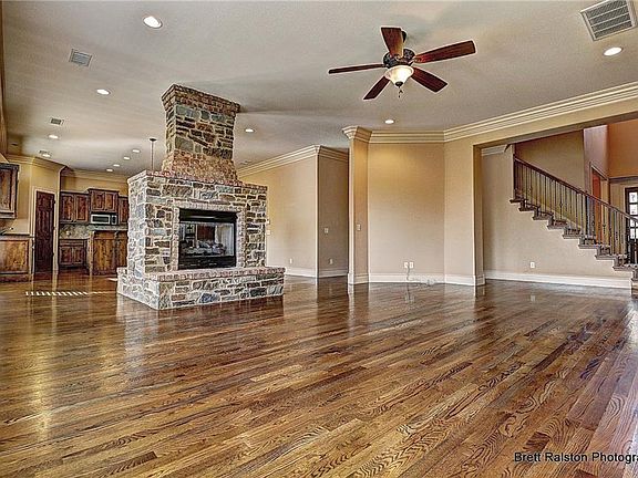 5th image of 1805 NW Autumn Ave