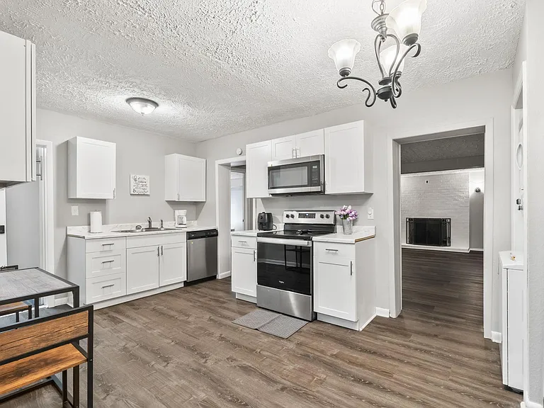 4731 W Castlewood Dr — Photo 16