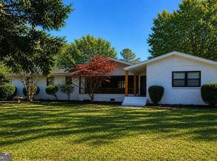 2425 Spratlin Mill Rd, Hull, GA 30646