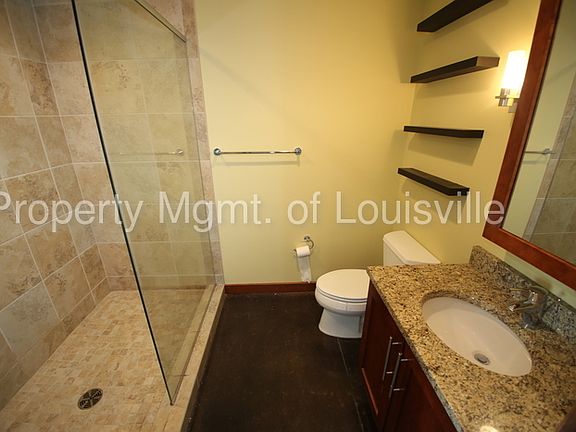 5th image of 309 E Market St #3