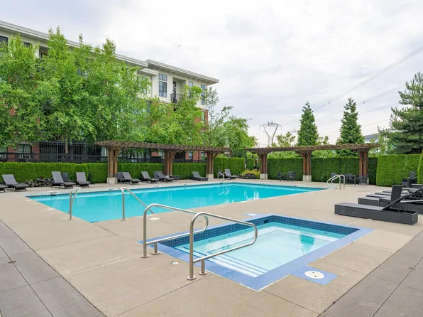 3323 151st St #314, Surrey, BC V3Z 0L3