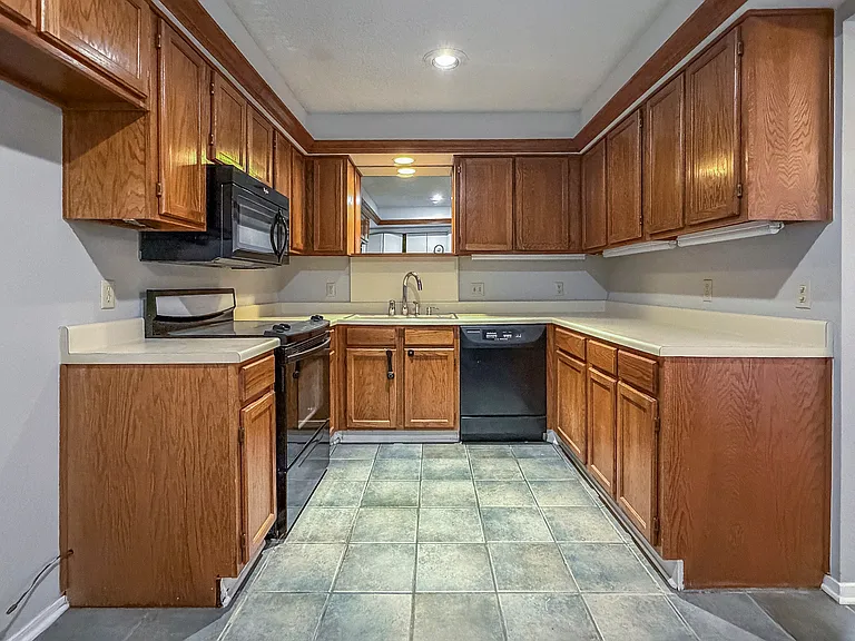 5128 Ledgestone Dr — Photo 6