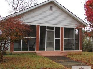 39 Bowden St, Commerce, GA 30529