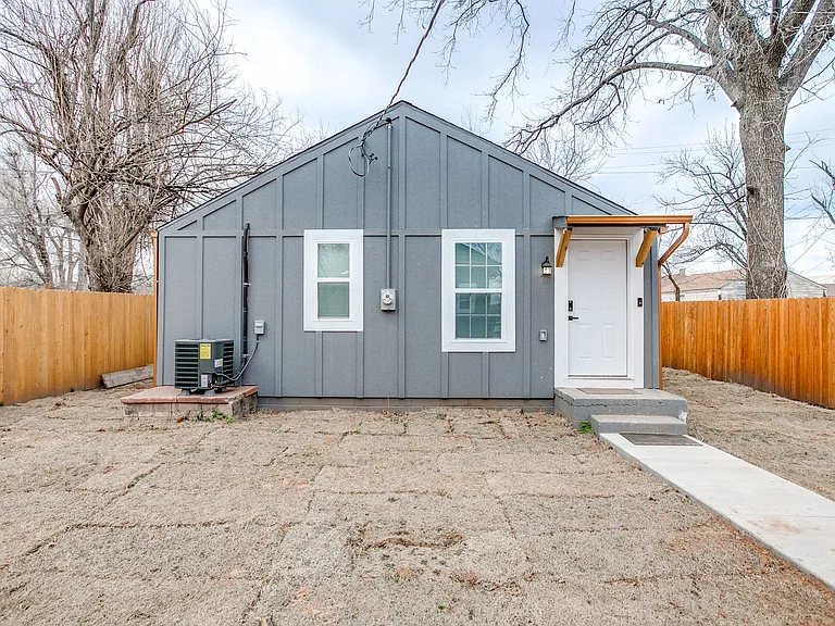 1527 NW 1st St — Photo 44