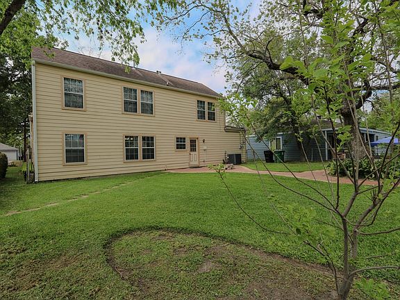 2nd image of 4609 University Oaks Blvd