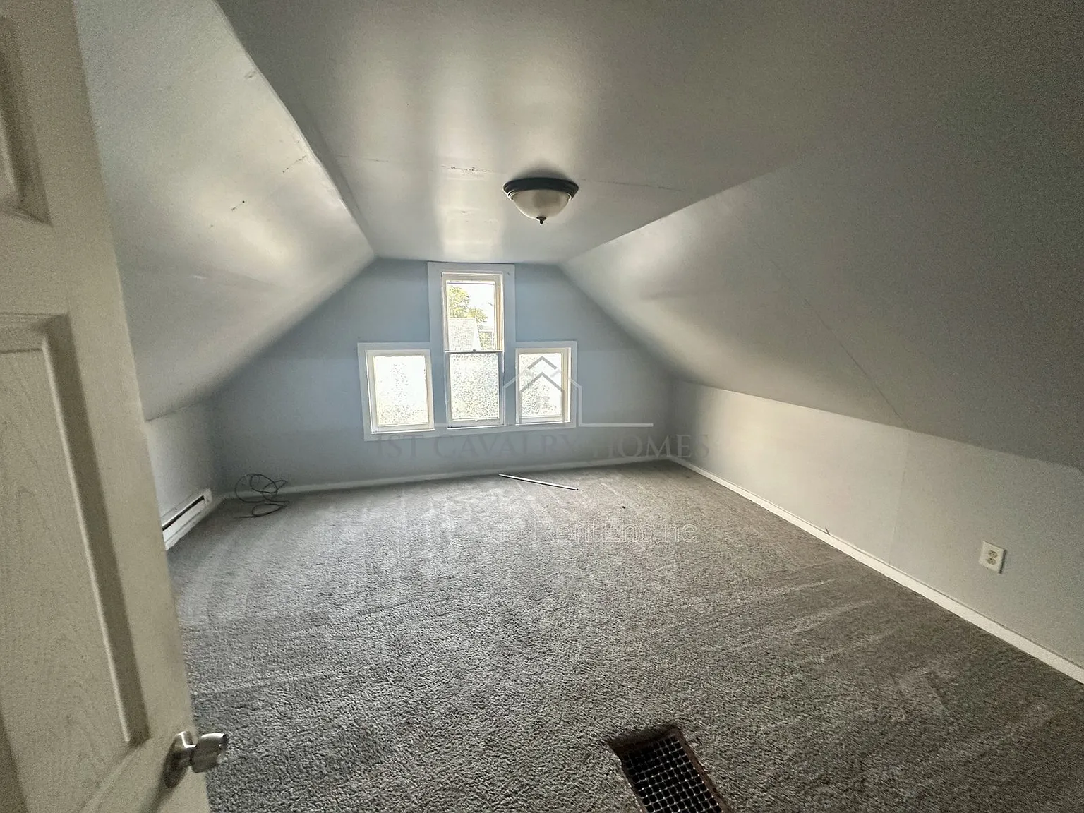 2 bed, 1.0 bath, $910 — Photo 4