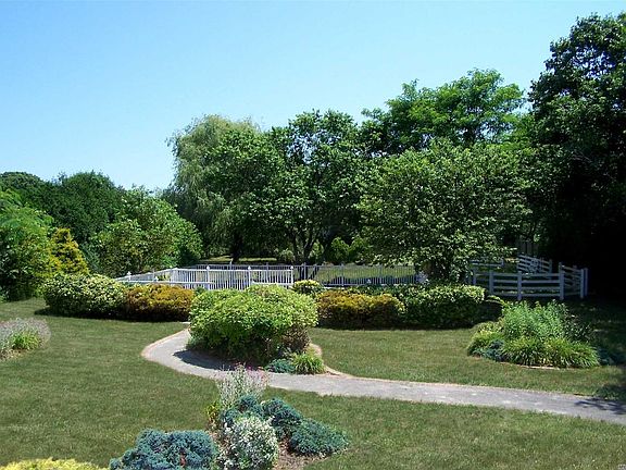 4th image of 89 Bernstein Blvd