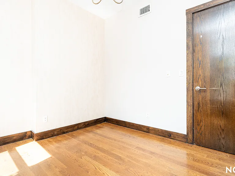 77 Steuben St #3L — Photo 11