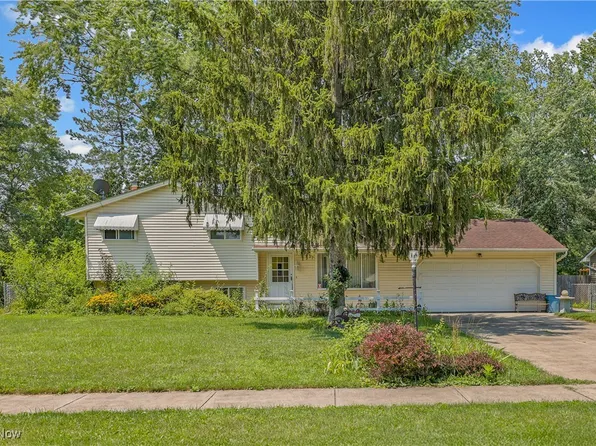 6112 Denise Dr, North Ridgeville, OH 44039