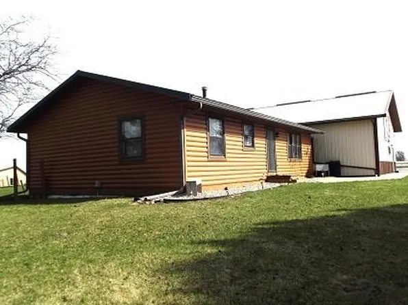 1358 County Road Bh, Highland, WI 53543