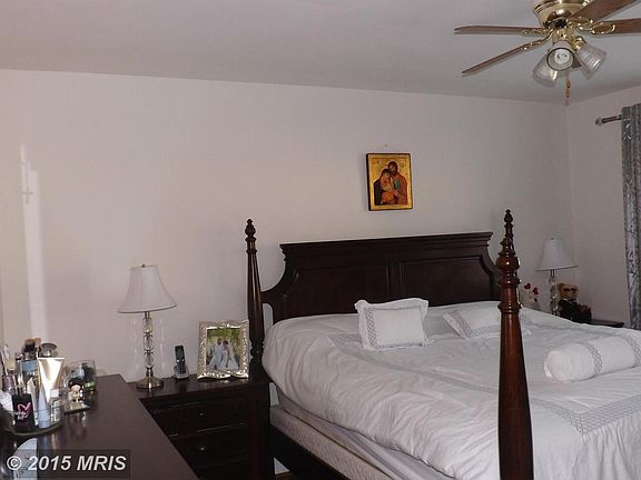 Bedroom (Master)