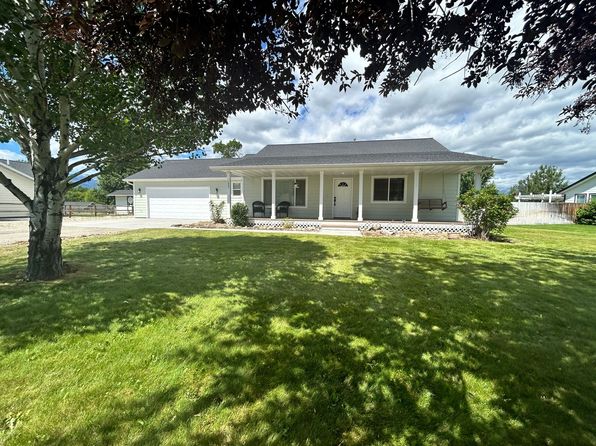 1093 Centennial Ln