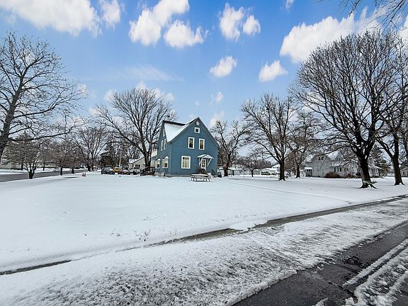 5th image of 403 Central Ave