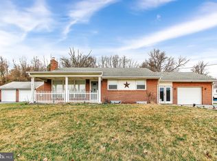 289 Old Hanover Rd, Spring Grove, PA 17362