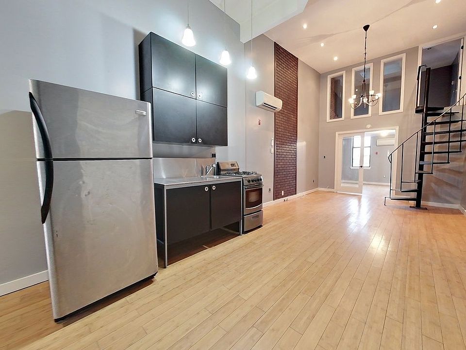 1st image of 1516 Gates Ave #39