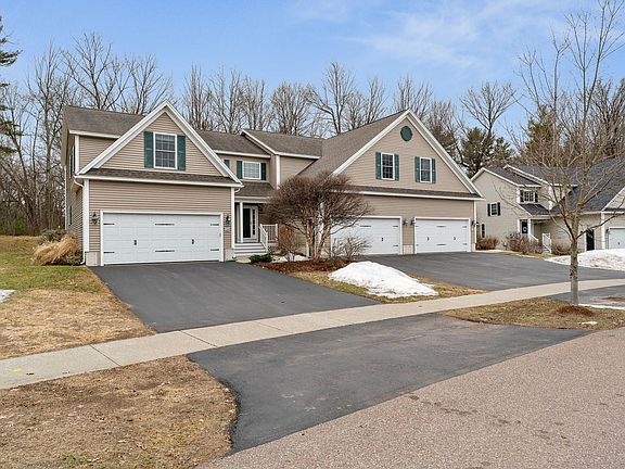 5th image of 209 Fox Run