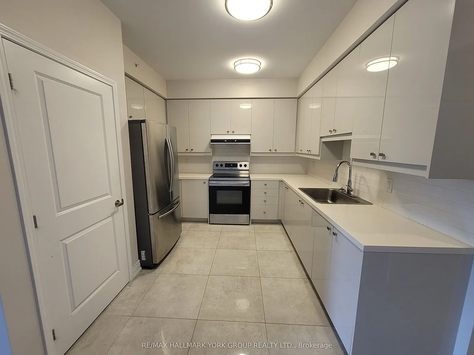 1 bed, $2,100 — Photo 3
