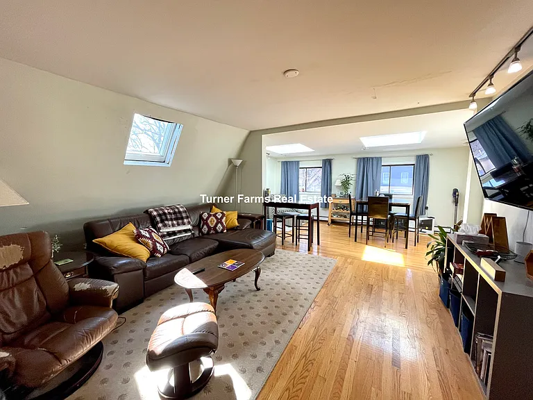 12 Evergreen Ave #3 — Photo 6
