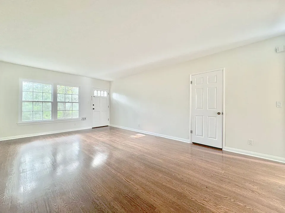 220-222 S Rexford Dr