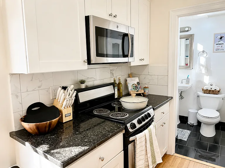 90 W Cedar St #1M — Photo 8