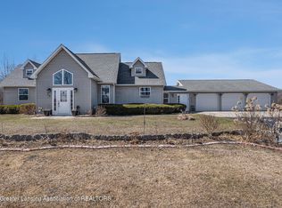 33 N Alamando Rd, Shepherd, MI 48883