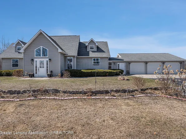 33 N Alamando Rd, Shepherd, MI 48883