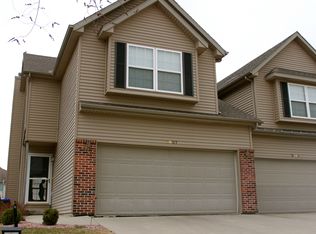 3607 Ballyford Dr, Bloomington, IL