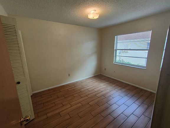 4th image of 818 Whippoorwill Dr