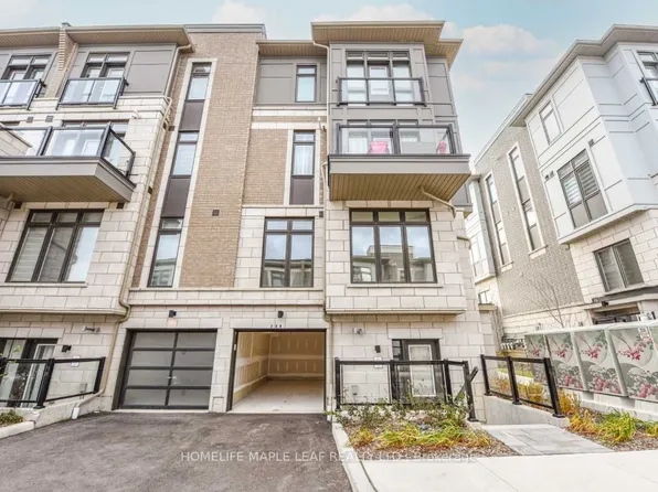 30 Halliford Pl #206, Brampton, ON L6P 4N6