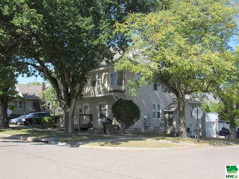 1st image of 2529 Leech Ave