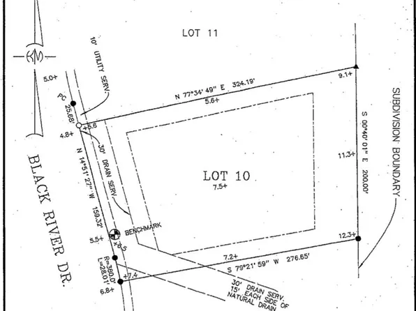 320 Black River Dr, Madisonville, LA 70447