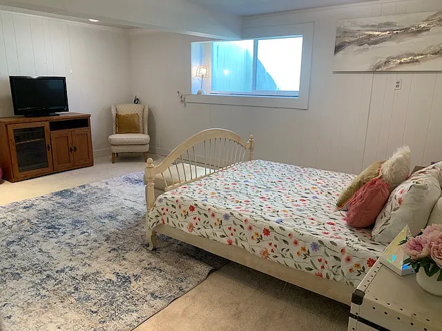 2 bed, 700 sqft, $2,100 — Photo 2
