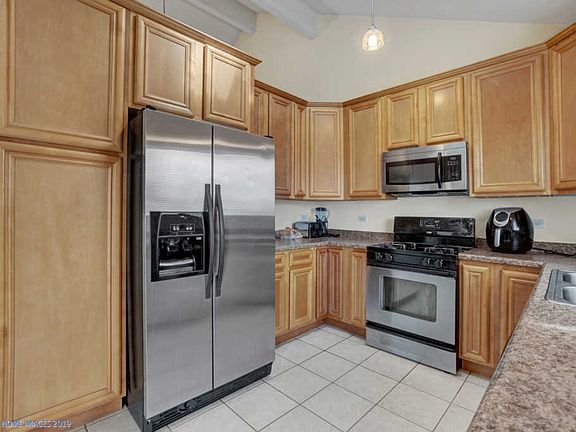 3rd image of 694 Cassandra Ln