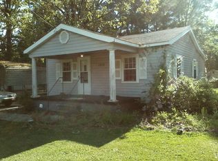 1414 Hooks Lake Rd, Gadsden, AL 35901