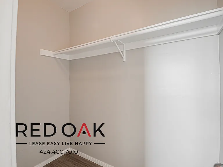 692 Valencia St #208 — Photo 13