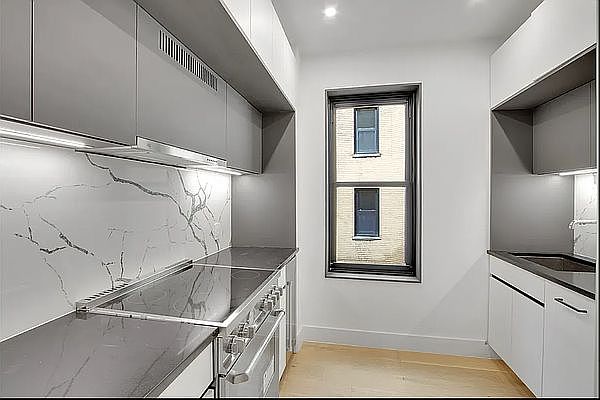 1st image of 145 Henry St #2G