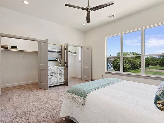 4th image of 3122 Wayside Ave #1