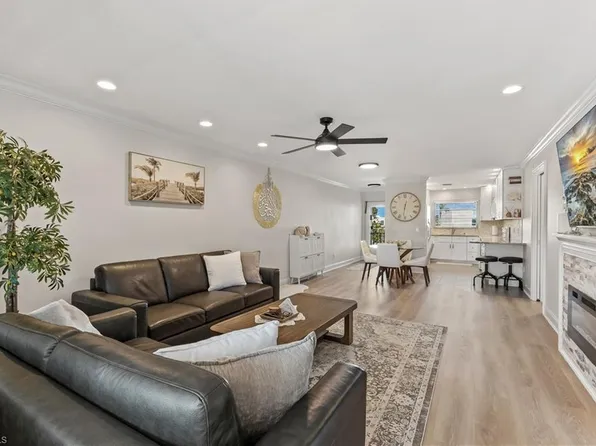 1020 Palm View DR #C302, NAPLES, FL 34110