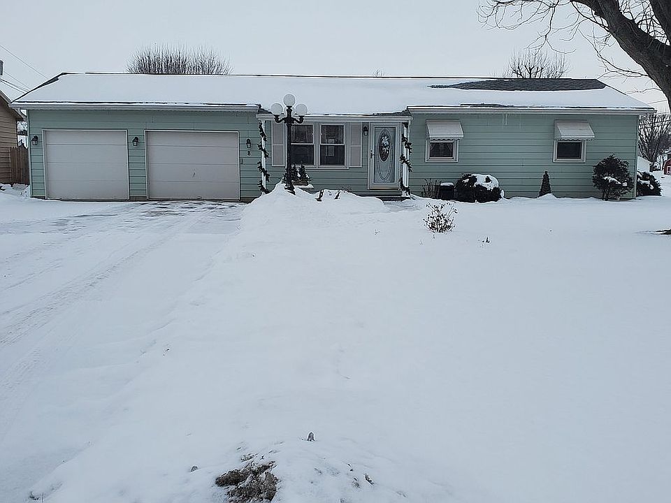 1st image of 8 Duchess Ln