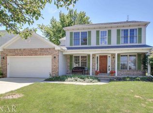 12 Long Cove Ct, Bloomington, IL
