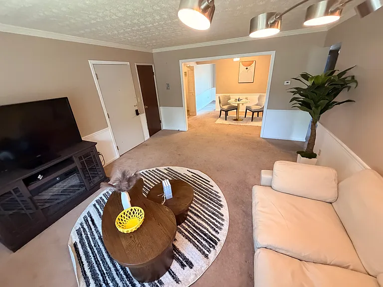 75 Mayflower Dr #4 — Photo 19