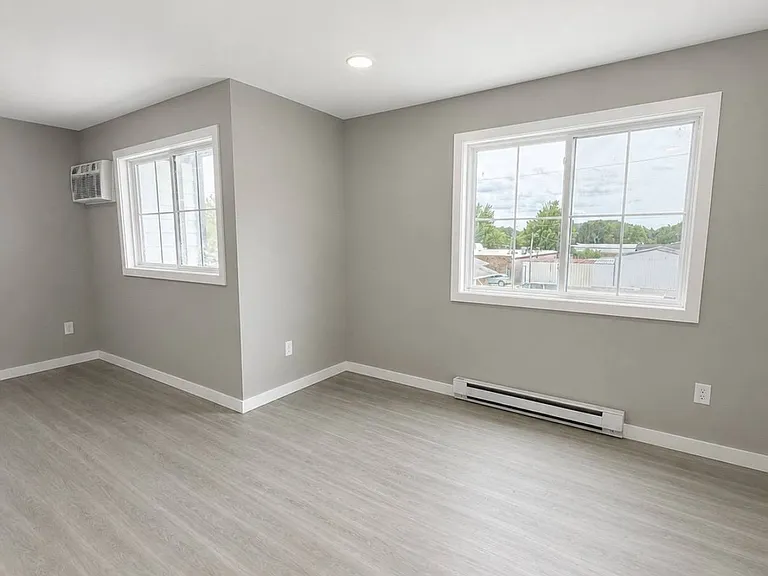 601 Crescent Dr — Photo 3