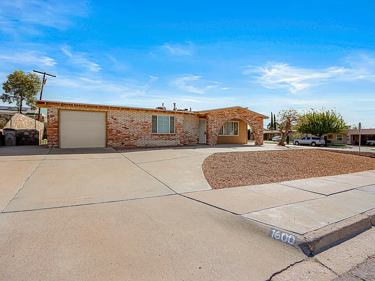 1600 Sumac Dr — Photo 35