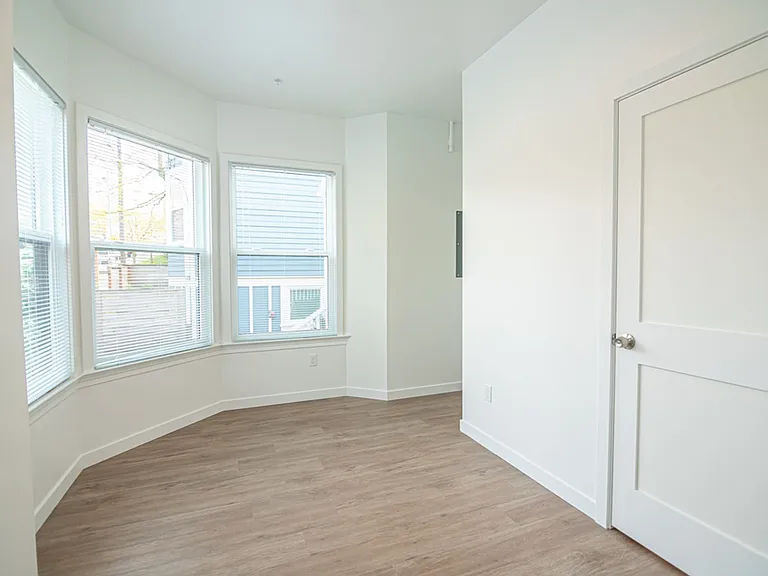 Union Apartments — Photo 8