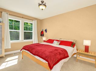 3224 E Mercer St, Seattle, WA 98112