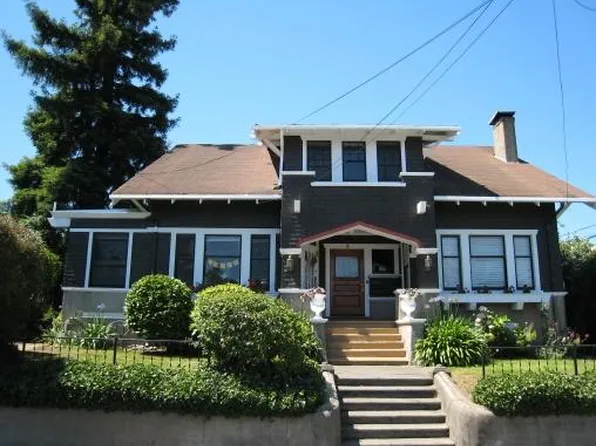 2 7th St APT C, Petaluma, CA 94952