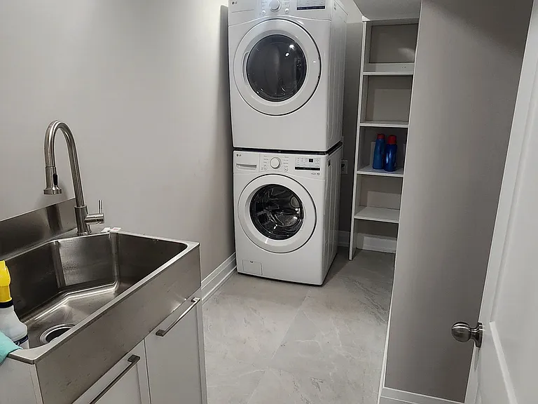 29 Caronport Cres #BASEMENT — Photo 10